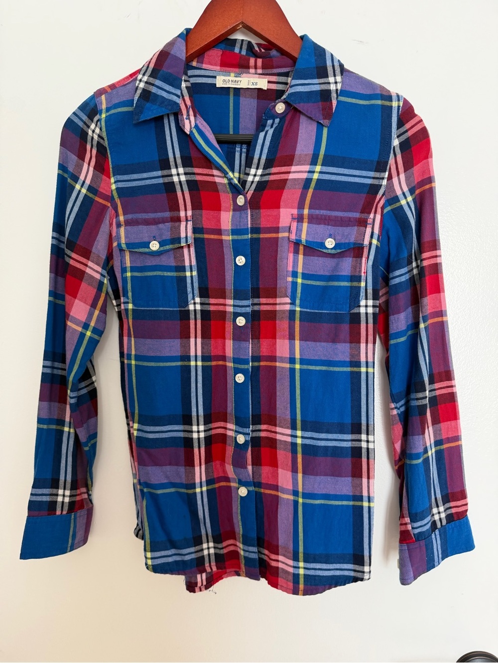 Old Navy women's  Blue & Red Plaid Button-Up Shirt